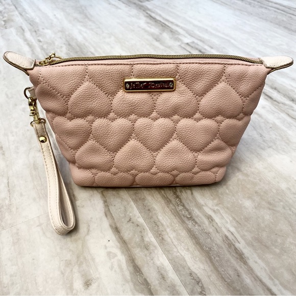 Betsey Johnson Pink Wristlet Cosmetic Zipper Pouch Bag Diamond Ring Hearts Bag - Picture 15 of 15